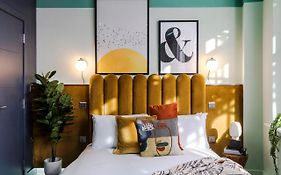 Your Apartment I Brixton